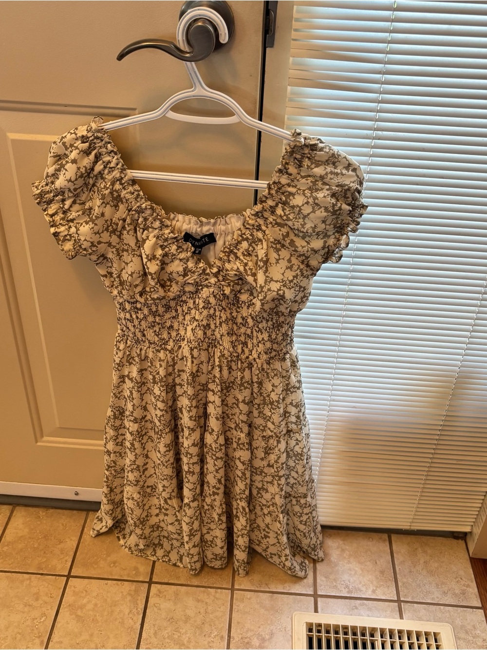 Dynamite Floral Puff Sleeve Mini Dress Size XS
